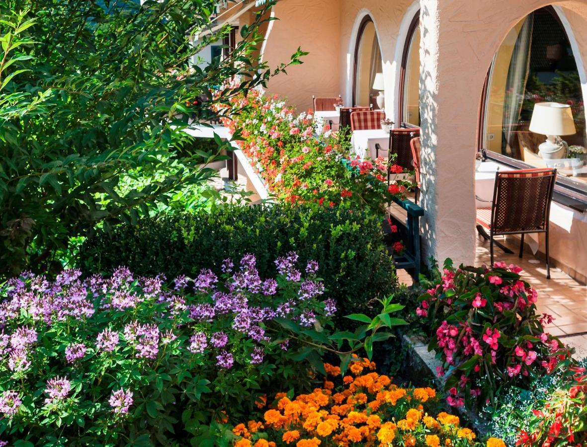 Relais & Chateaux Hotel Schwarzmatt Баденвайлер Екстер'єр фото